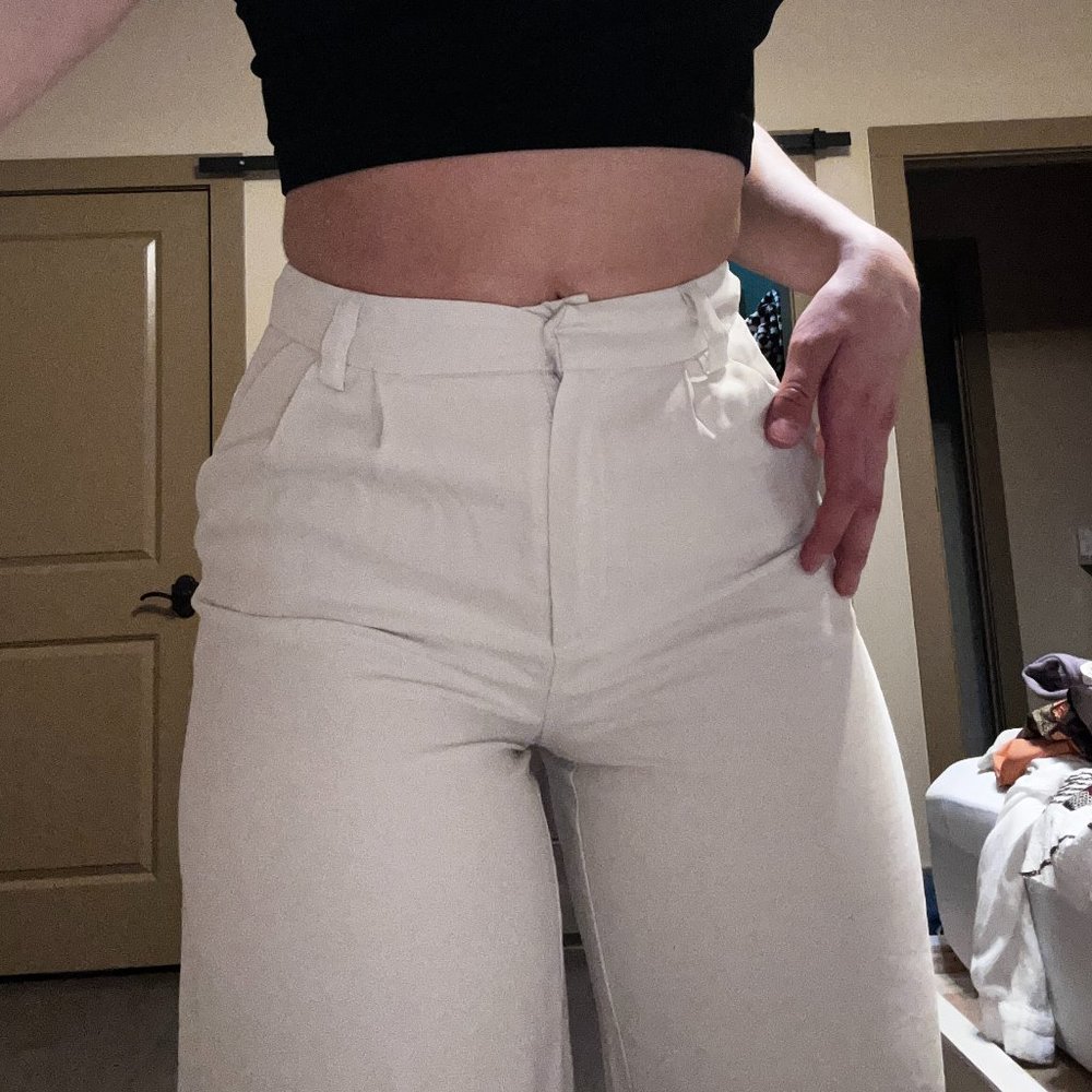 white pants - Picture 1 of 4